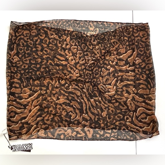 Dana Buchman Large Infinity Scarf in Brown Light Brown metallic Gold Leopard - Picture 3 of 9